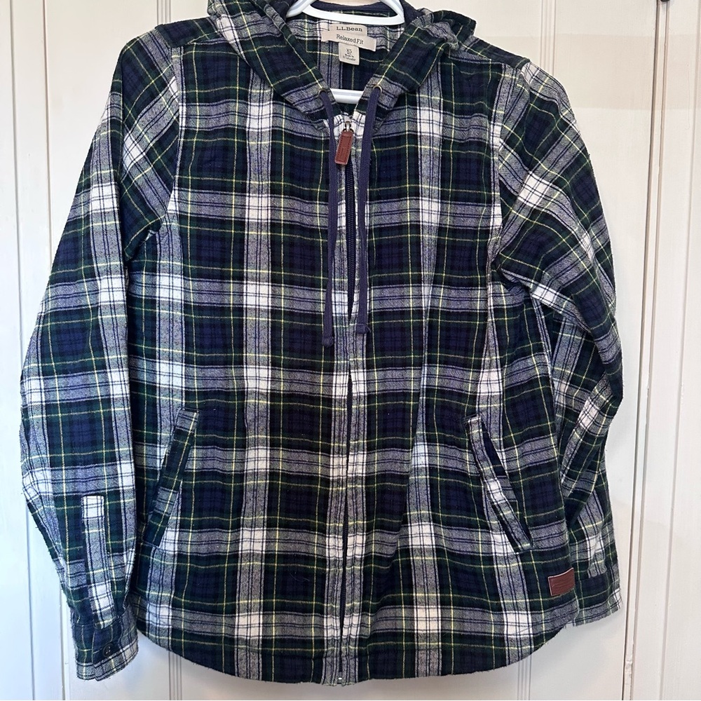 L.L. Bean Relaxed Fit Plaid Flannel, Zip-up Hoodie with Pockets, Oversized XS